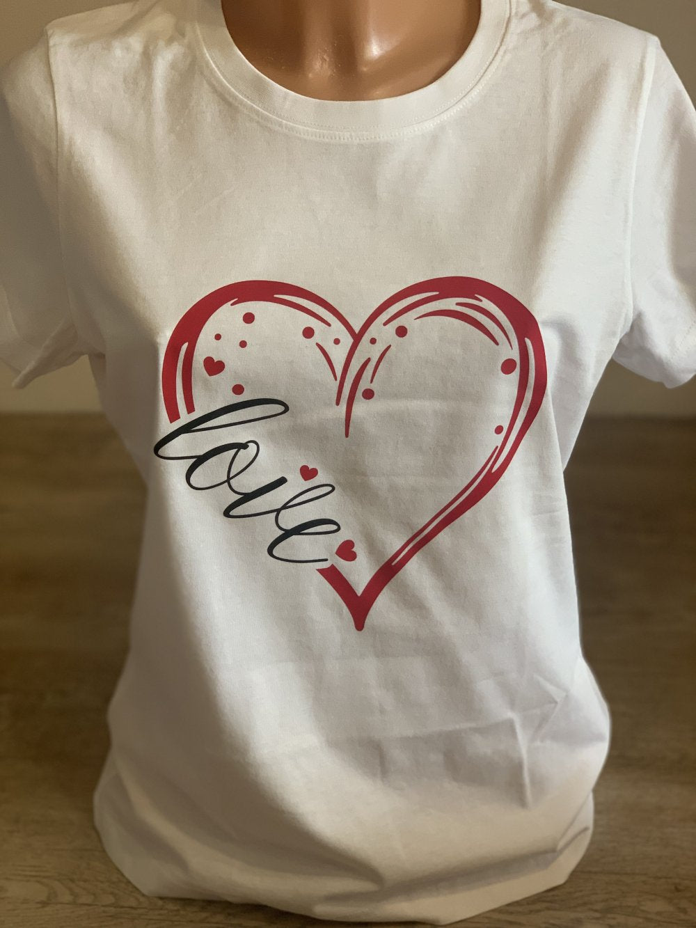 Ženské tričko s nápisom LOVE